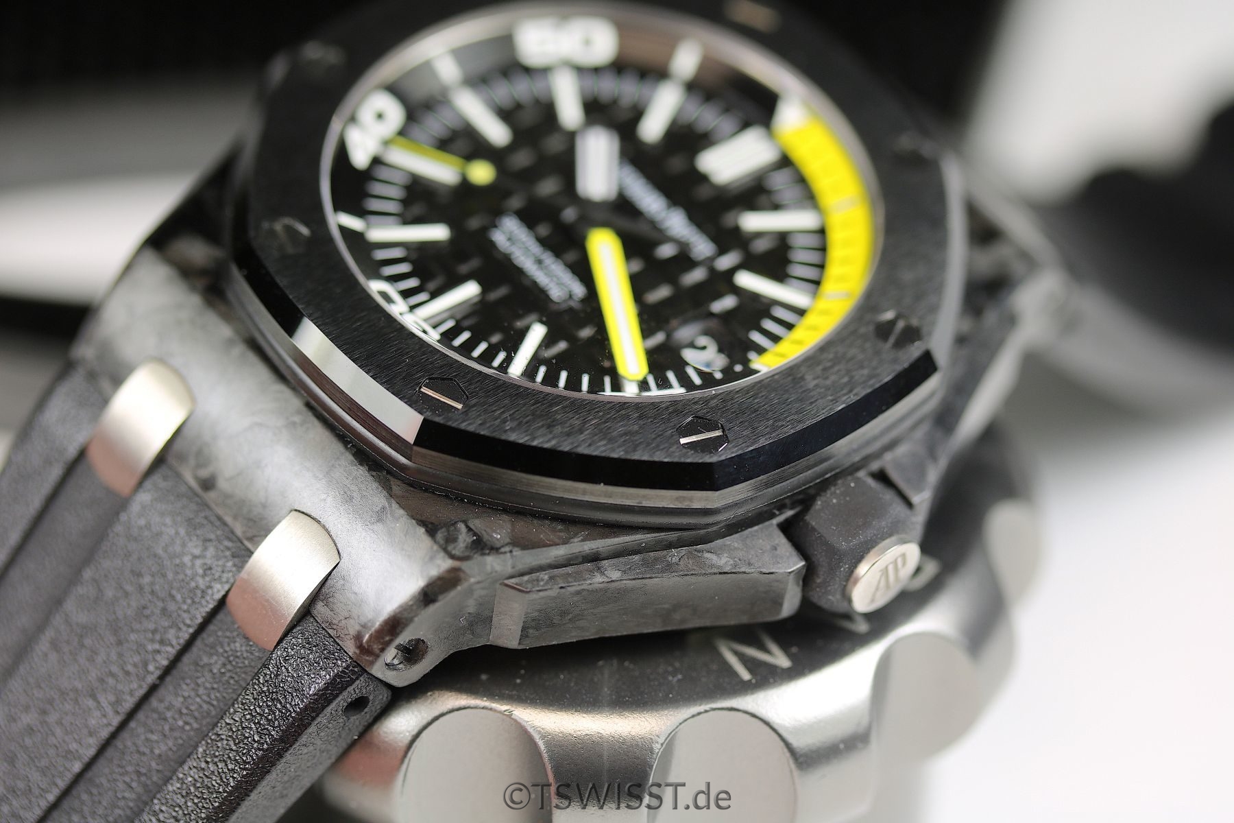 ap carbon diver