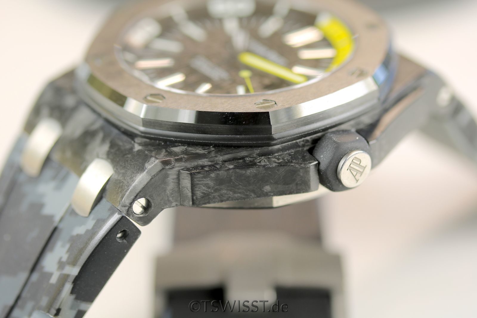 ap carbon diver